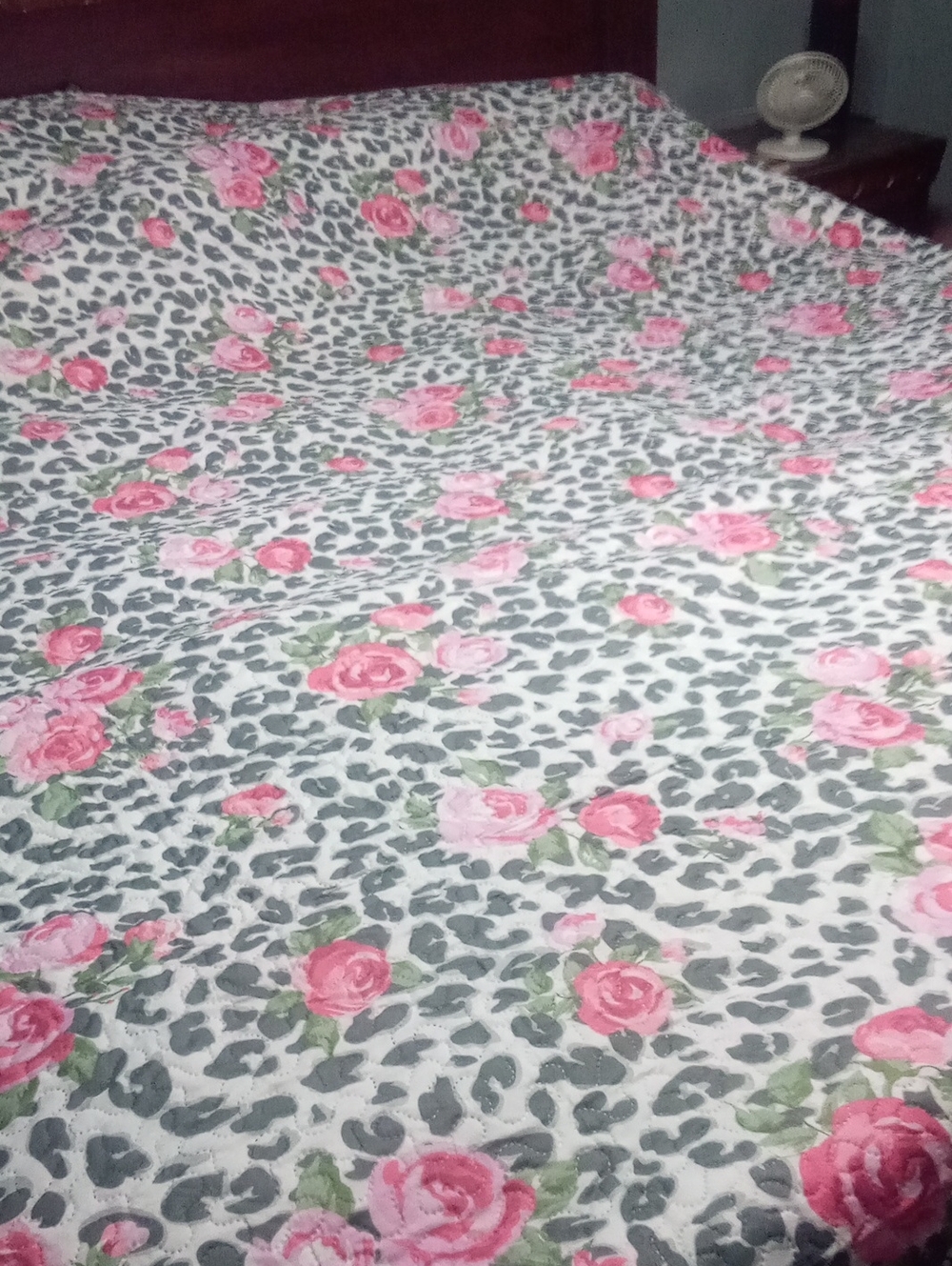 Floral Pink Rose Bedspread  & 2 Shams King Size New NWOT